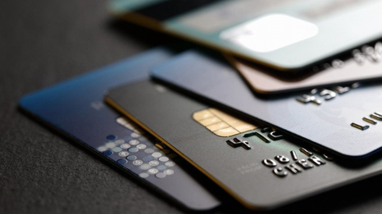 Bireysel kredi kartlarında borçluluk 2,85 kat arttı