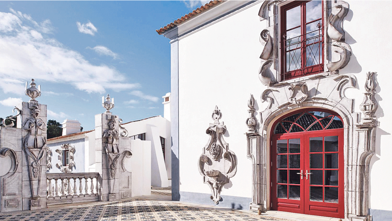 Louboutin birinci otelini Portekiz’de açtı