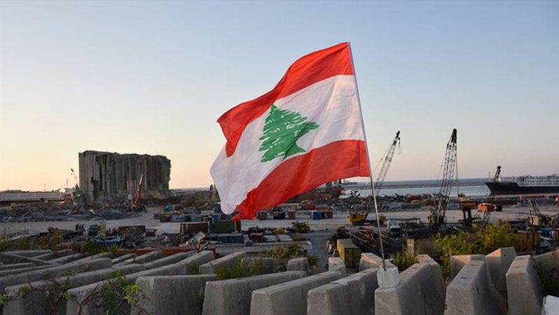 Lübnan Savunma Bakanı Slim silahlı atağa uğradı