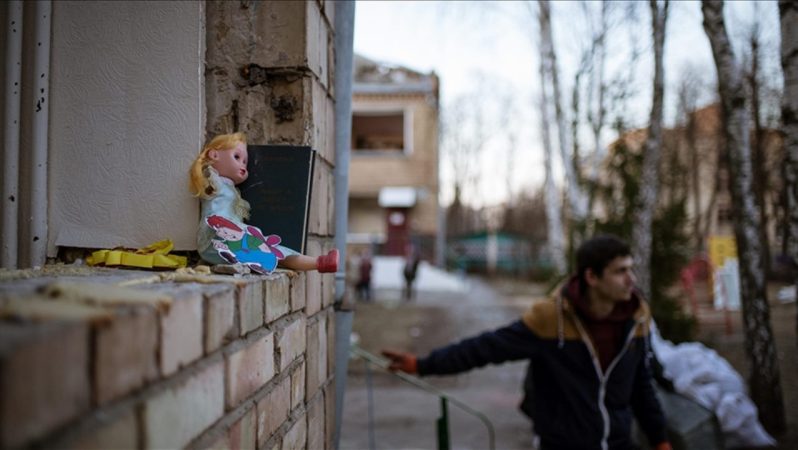 Ukrayna: Rusya’nın saldırılarında 499 çocuk öldü