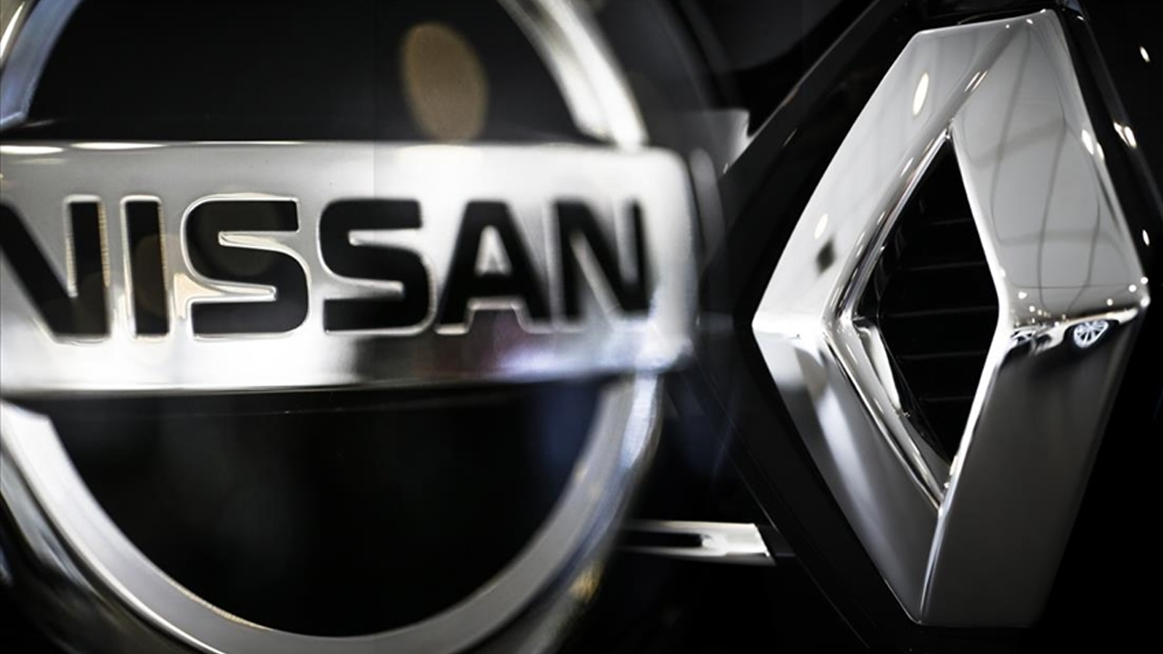 Nissan, İngiltere’de üç modelinin elektrikli versiyonunu üretecek