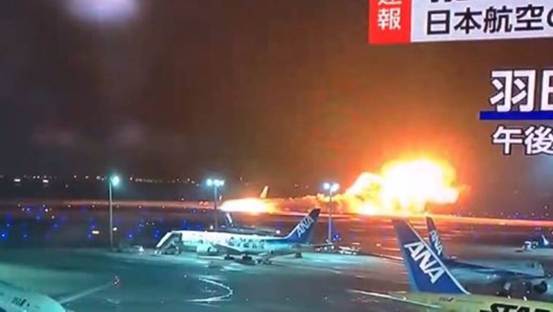 Tokyo’da yolcu uçağında yangın!