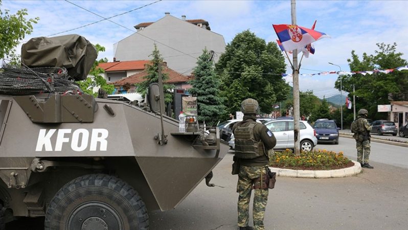 KFOR, Kosova’nın kuzeyindeki gerginliğe karşılık vermeye hazır olduğunu duyurdu