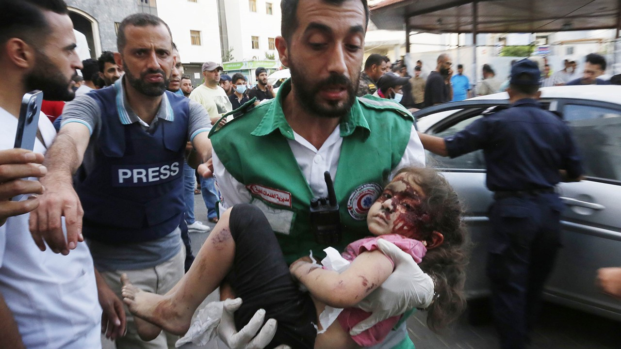 Gazze’de İsrail akınlarında ölenlerin sayısı artıyor