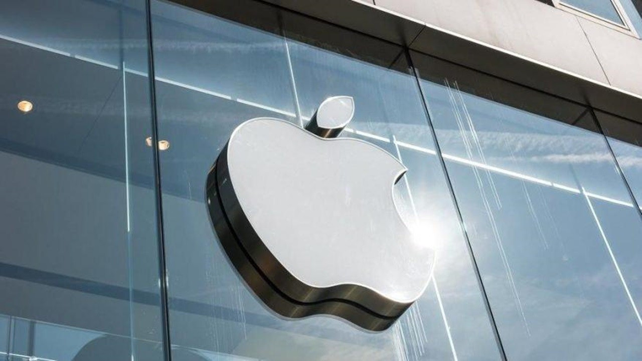Apple’ın gelirinde düşüş sürüyor