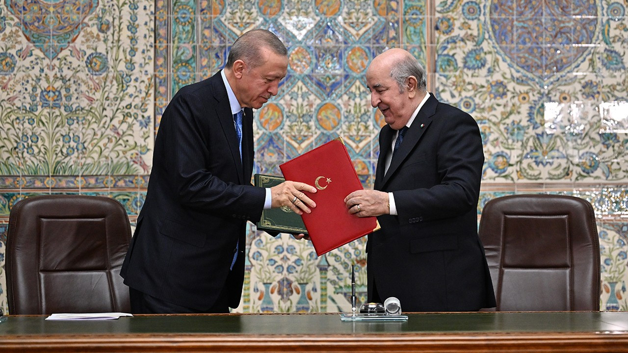 Türkiye ile Cezayir arasında 12 muahede imzalandı
