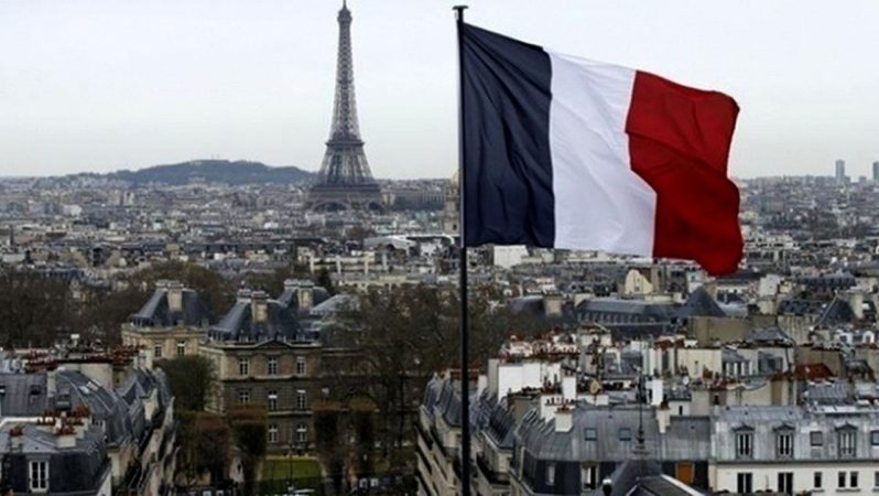 Fransız ‘radikal’den Paris’te bıçaklı taarruz